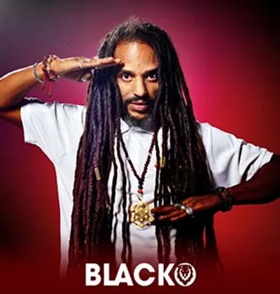 Blacko: "Moi-même je me soigne avec la musique et elle m'accompagne tous les jours!"