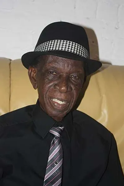 Stranger Cole: "I love the harmony of multiple voices and I love to sing with people, so whenever the chance presented itself, I paired up with someone!"