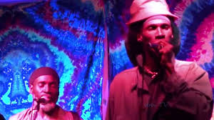 Midnite geeft concert van het jaar op Pole Pole Beach