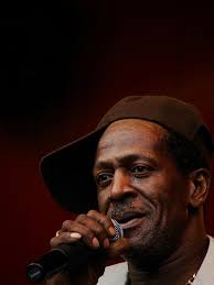 Rode rozen voor Gregory @ Petrol