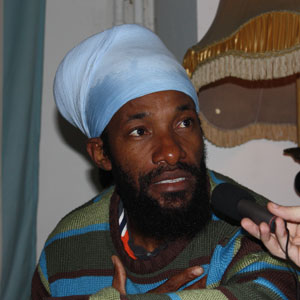 Junior Kelly: "We need each other to keep the music alive!"