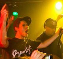 Tek9 bouwt verjaardagsfeestje voor Rebelation