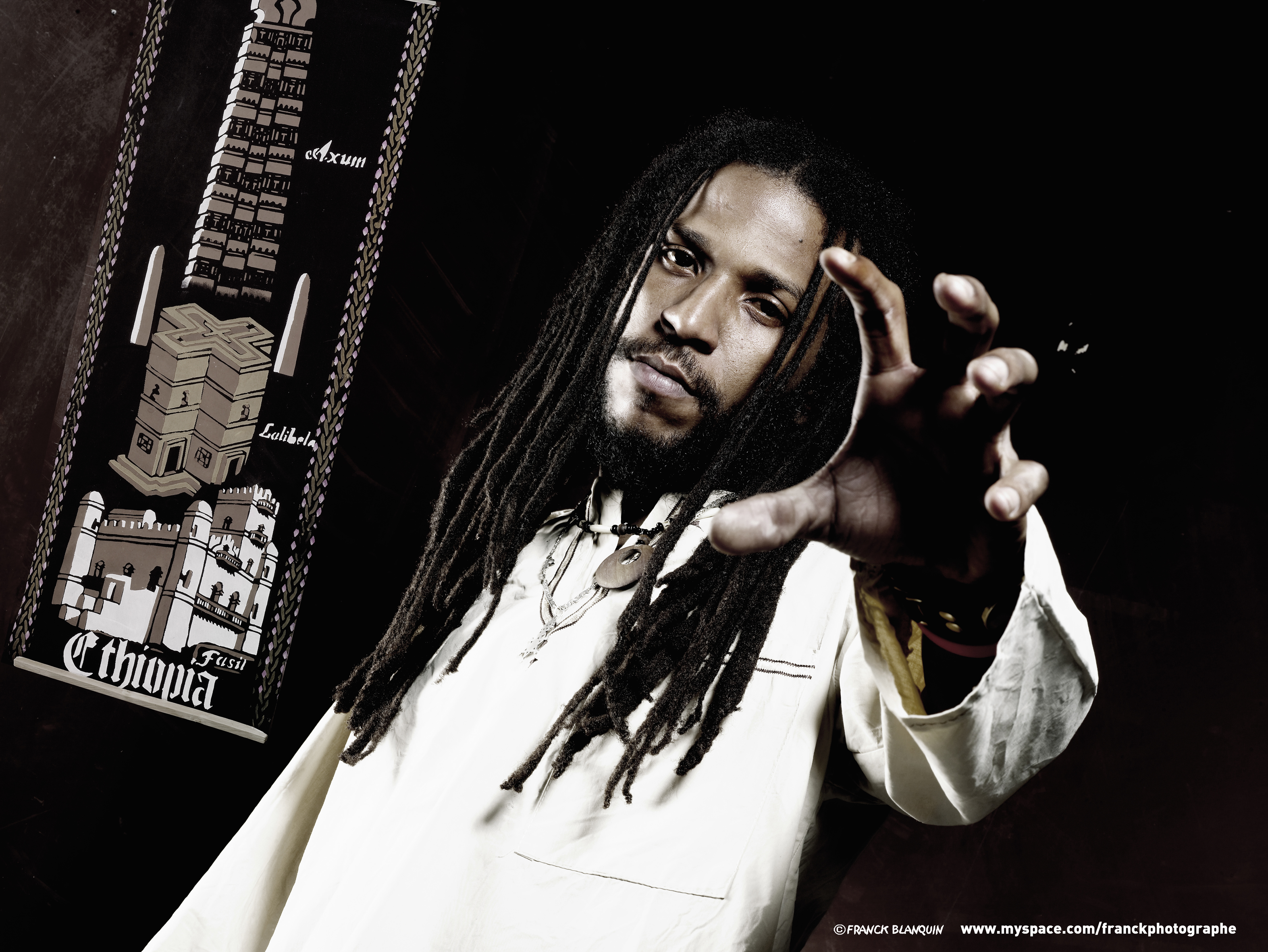 Tiwony: "Il n’y a pas que l’école jamaïcaine dont on s’inspire dans le reggae."