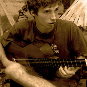 Collieman: "Als de boodschap van een nummer mij niet ligt of zelfs gewoon negatief is, iets wat in de hedendaagse reggae en vooral dancehall toch nogal eens voorkomt, zal ik het meestal gewoon links laten liggen!"