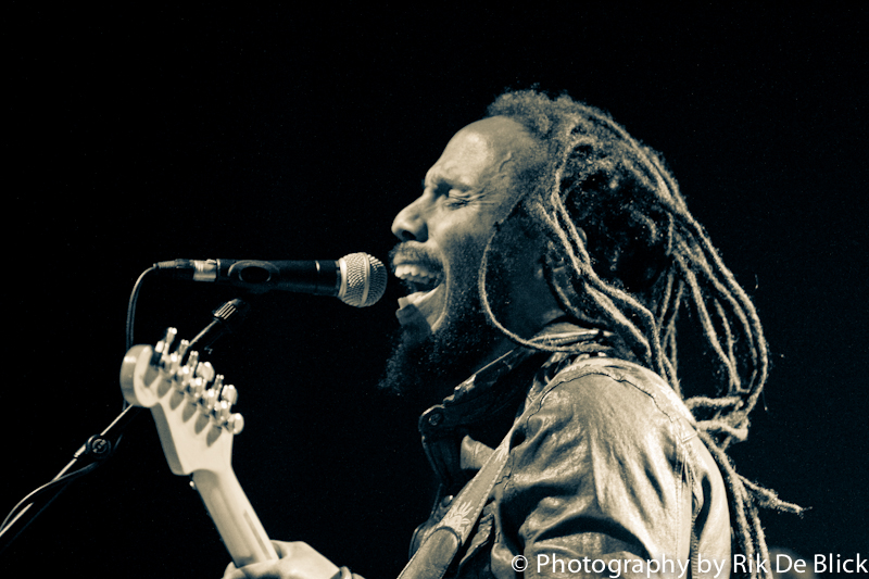 Ziggy Marley attracts full house in AB and creates a massive singalong