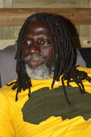 Tiken Jah Fakoly: "C'est grâce a ces grands que le monde entier connait le reggae aujourd'hui, donc il faut leur rendre hommage!"