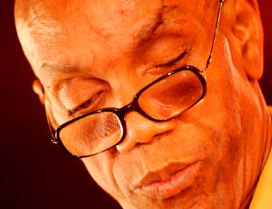 Frankie Paul verliest voet