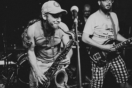 Los Petardos (Francky): "Rendez-vous le 11 août 2017 à La Ruche Théâtre de Charleroi!"