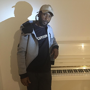 Capitaine Kwassi: "Le capitaine et son équipage sont prêts à mettre le feu au théâtre barbey!"