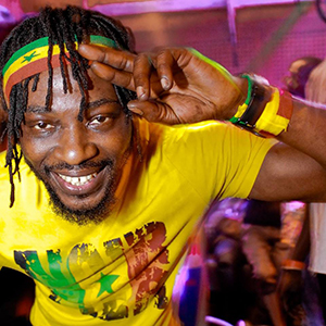 DJLass Angel Vibes: "Pour moi, la musique reggae délivre des messages positifs d'amour, d'unité!"