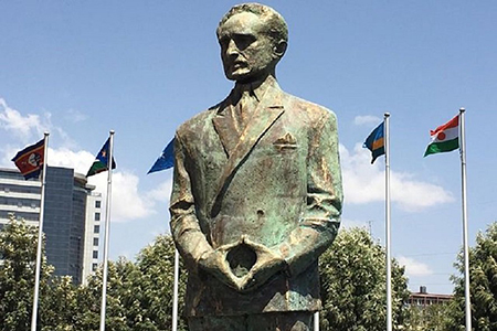 Afrikaanse Unie huldigt Haile Selassie met nieuw standbeeld