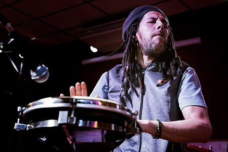 Mathew Nya: "Peu importe d'où l'on vient, Afrique, Jamaïque, Vietnam, France, Belgique… nous sommes un seul peuple!"