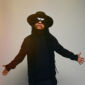 Maxi Priest: "Doesn't matter what religion or how you want to perceive God or whatever, it all boils down to love!"