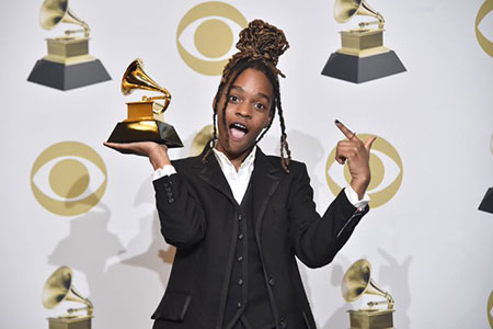 "This one's for reggae, this one's for Jamaica!": Koffee wint de Grammy voor Best Reggae Album!